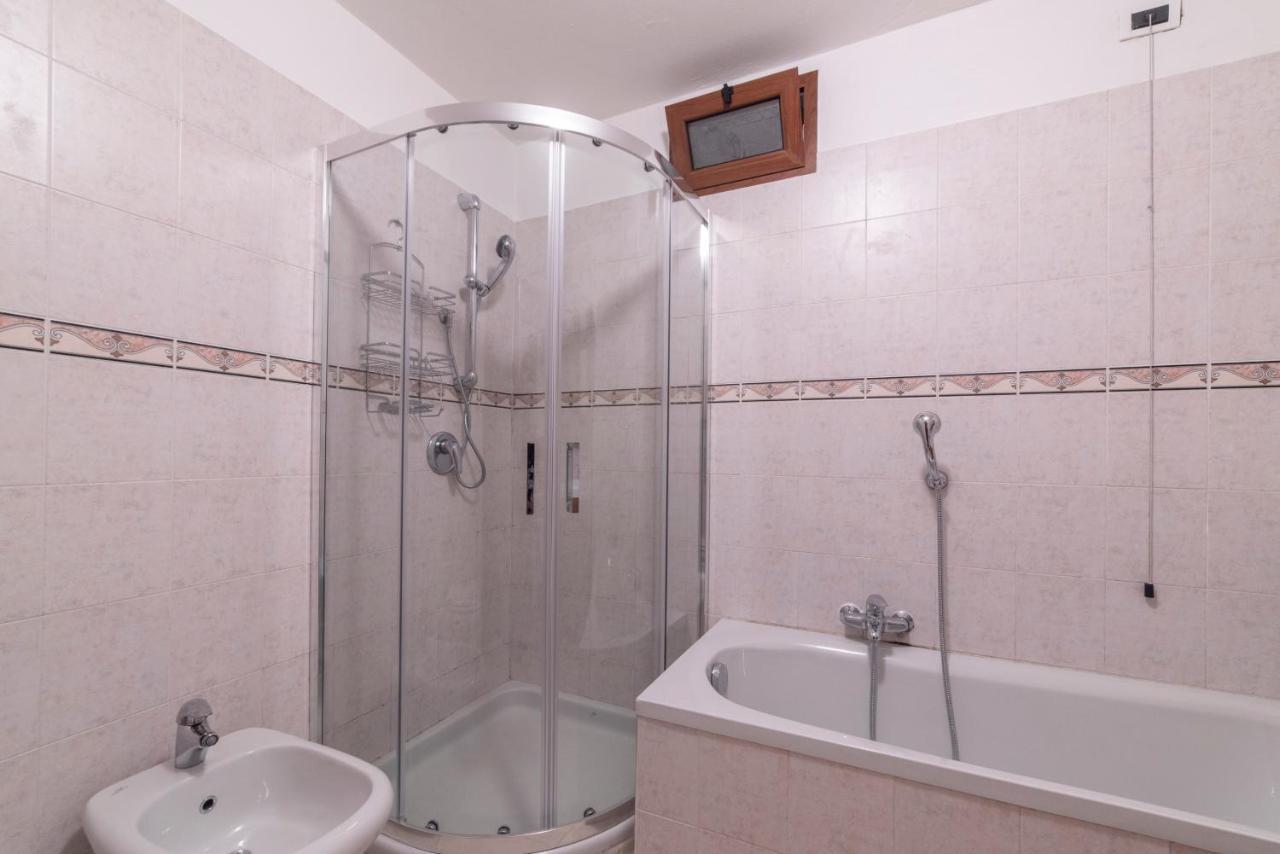 Stupenda Villa Vista Lago 메르고초 외부 사진