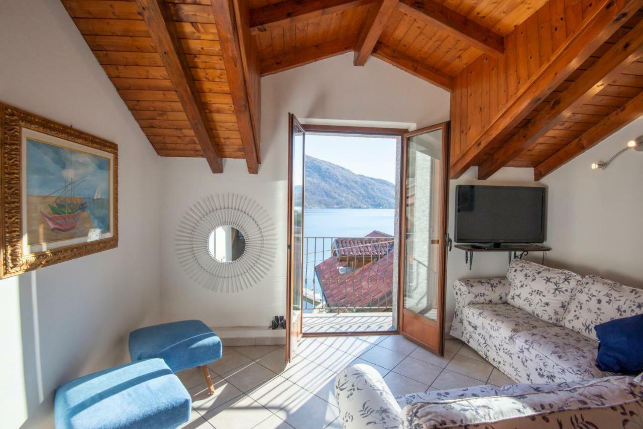 Stupenda Villa Vista Lago 메르고초 외부 사진